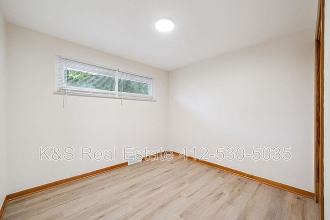 Building Photo - 535 Hickory Dr