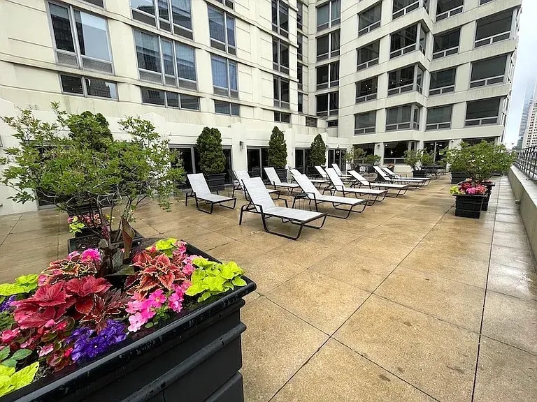 Building Photo - 440 N Wabash Ave