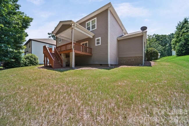 Building Photo - 1912 Madeira Cir
