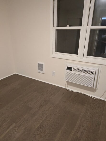 Building Photo - 77 Juniper Rd