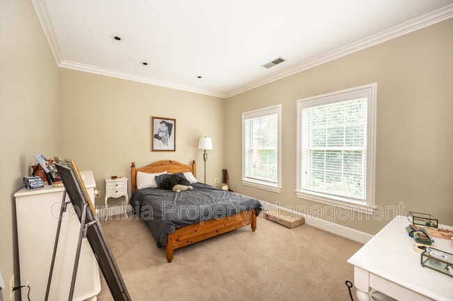 Building Photo - 3749 Winfield Lane Northwest