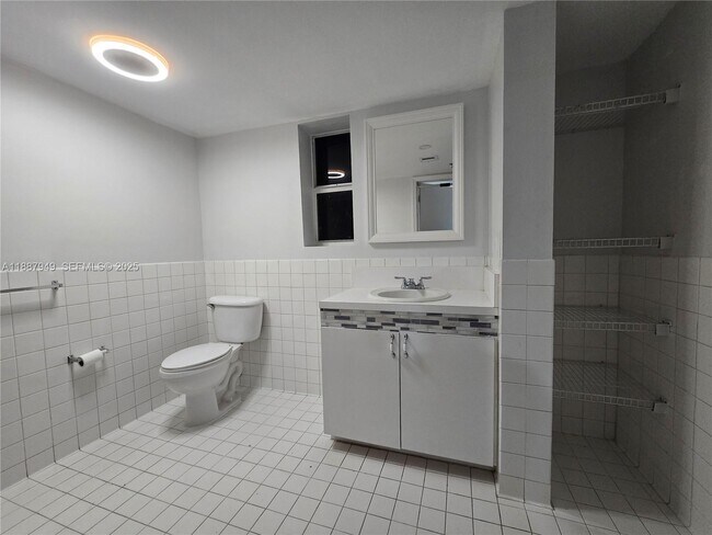 Building Photo - 55 E 4th St