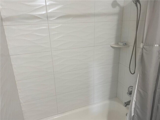 Building Photo - 2550 SW 18th Ter