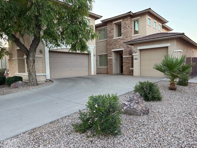 Building Photo - 642 E Torrey Pines Pl