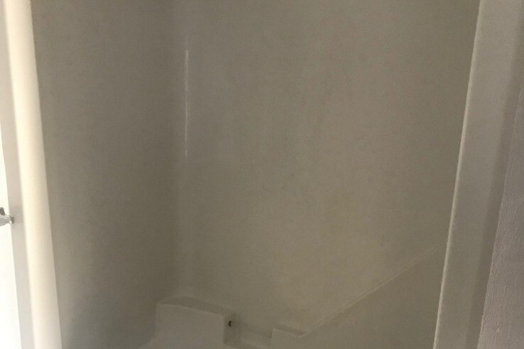 2nd Full Bath - 324 Laurel St