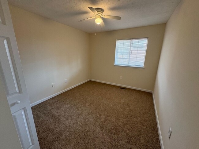 Building Photo - Leasing for Immediate Move-In!