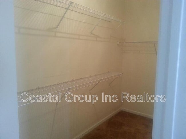 Building Photo - 620 Annaka Loop