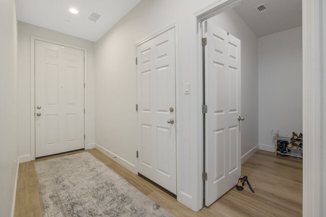 Building Photo - Coming Soon!