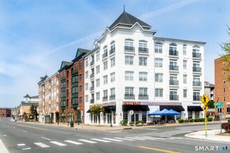Building Photo - 850 E Main St