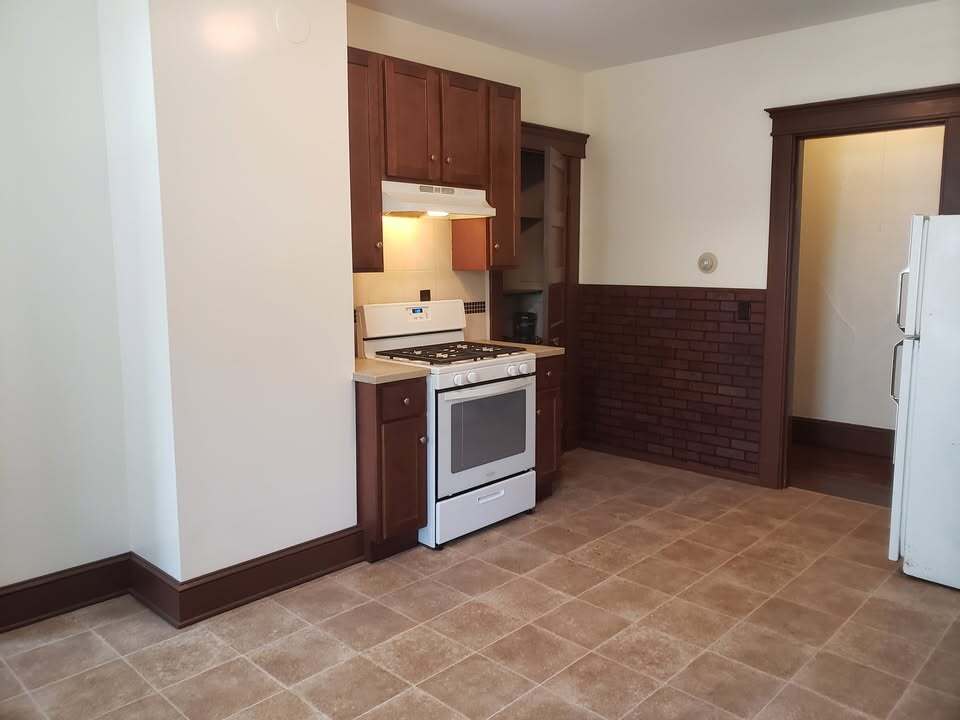 Building Photo - 234 Howard Ave