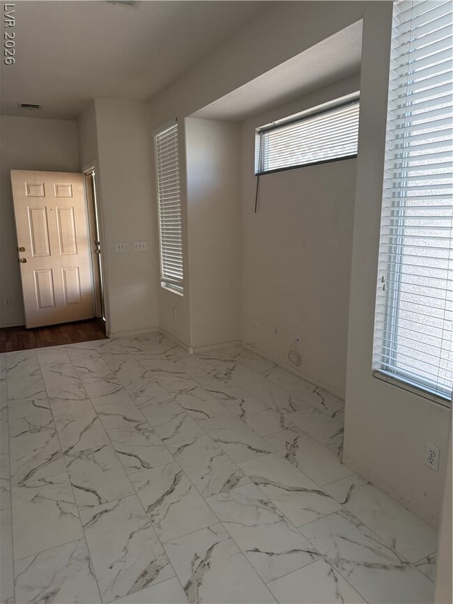 Building Photo - 1007 Misty Rose Ave