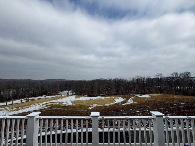 Building Photo - ***Coming Soon*** Fantastic 4 Bed 3.5 Bath End Unit Townhome In Potomac Shores Town Center