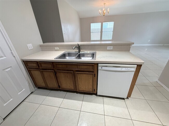 Building Photo - 12818 Magenta Oaks