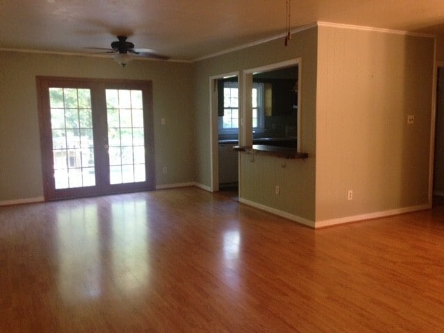 Building Photo - --APPLICATION PENDING CURRENTLY UNAVAILABLE-- 5 BR / 2.5 BA Split Level in Early Settlers Landing...