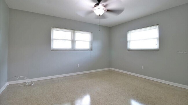 Building Photo - 1001 Brookside Dr