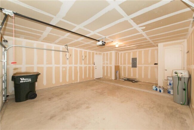 Building Photo - 1007 Plateau Trail