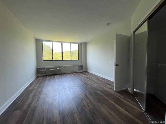 Building Photo - 50 E Hartsdale Ave