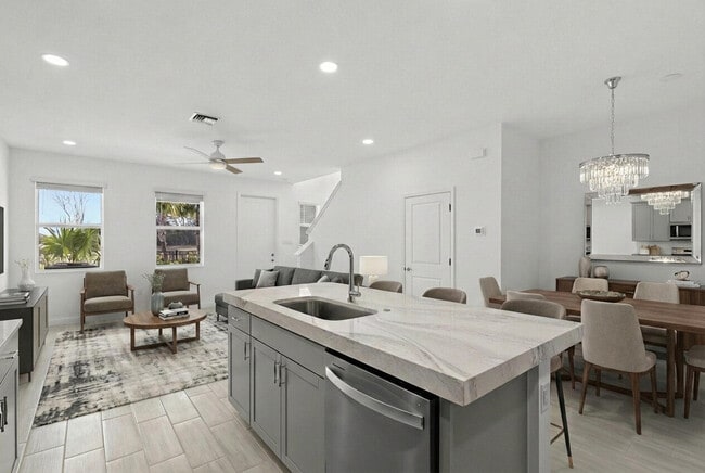 Building Photo - 4616 Longwood Lk Sq