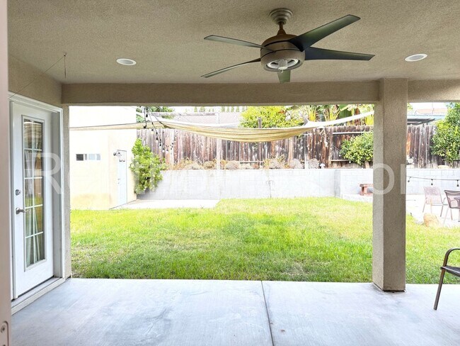 Building Photo - 13710 Utopia Rd
