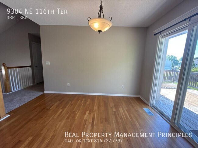 Building Photo - 9304 NE 116th Terr