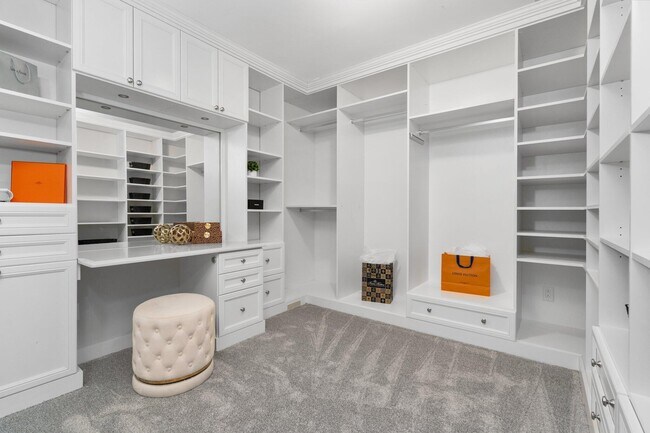 Building Photo - 2809 Rathmore Ln.