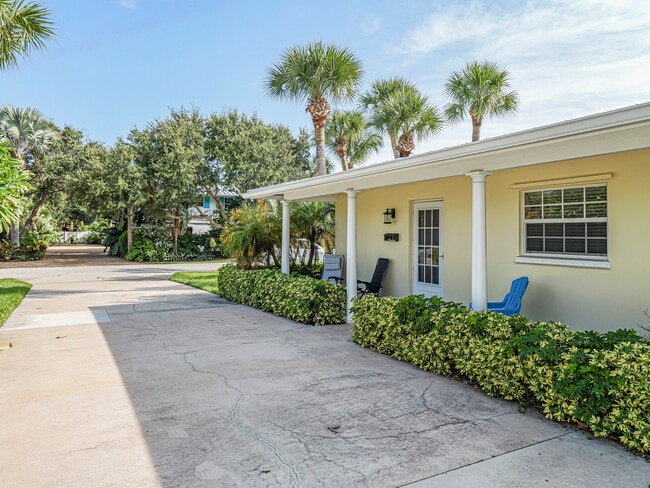 Building Photo - 922 Pirate Cove Ln