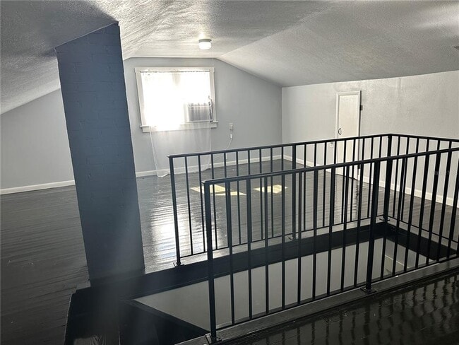 Building Photo - 531 N Delaware Ave