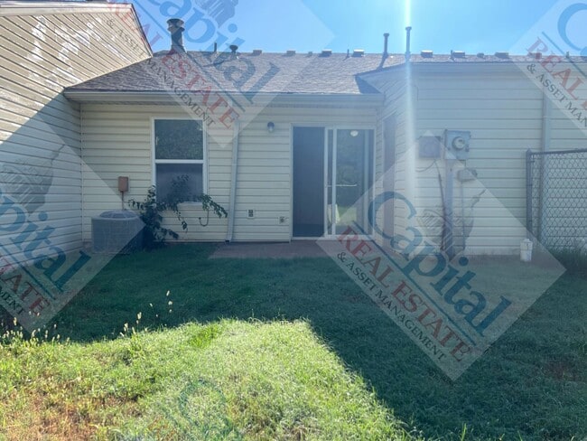 Building Photo - Charming 2 Bedroom Close to Campus
