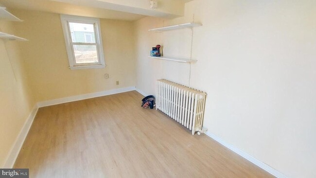 Building Photo - 228 Manor Cir