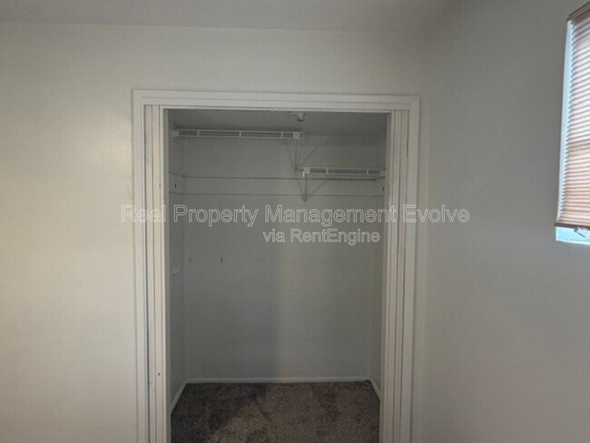 Building Photo - 2246 W Mulberry Dr