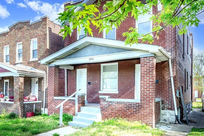 Building Photo - 3953 Tholozan Ave