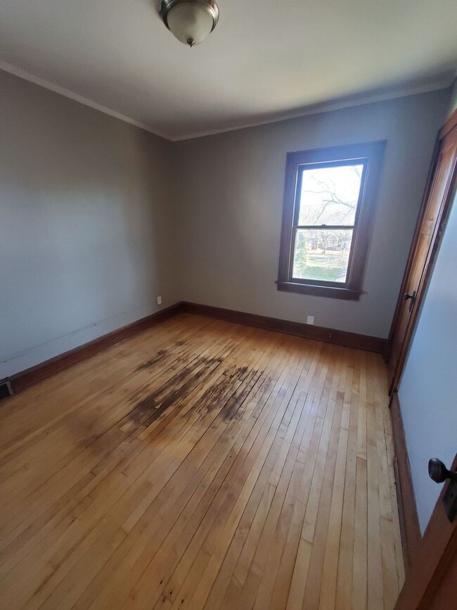 Building Photo - 2870-2872-2872 N 59th St