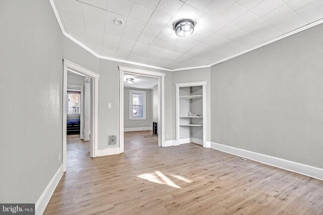 Building Photo - 25 Adella Ave