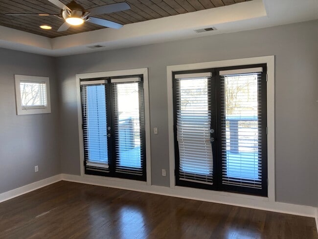 Building Photo - 1515 21st Ave N