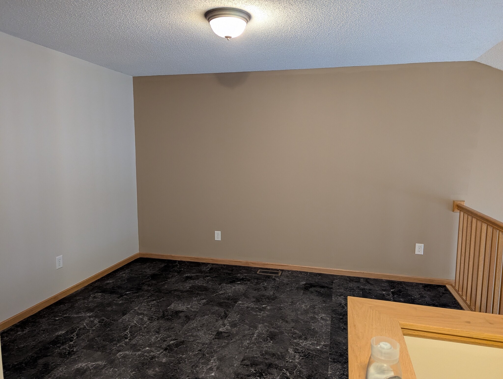 Building Photo - 361 Ojibway Path
