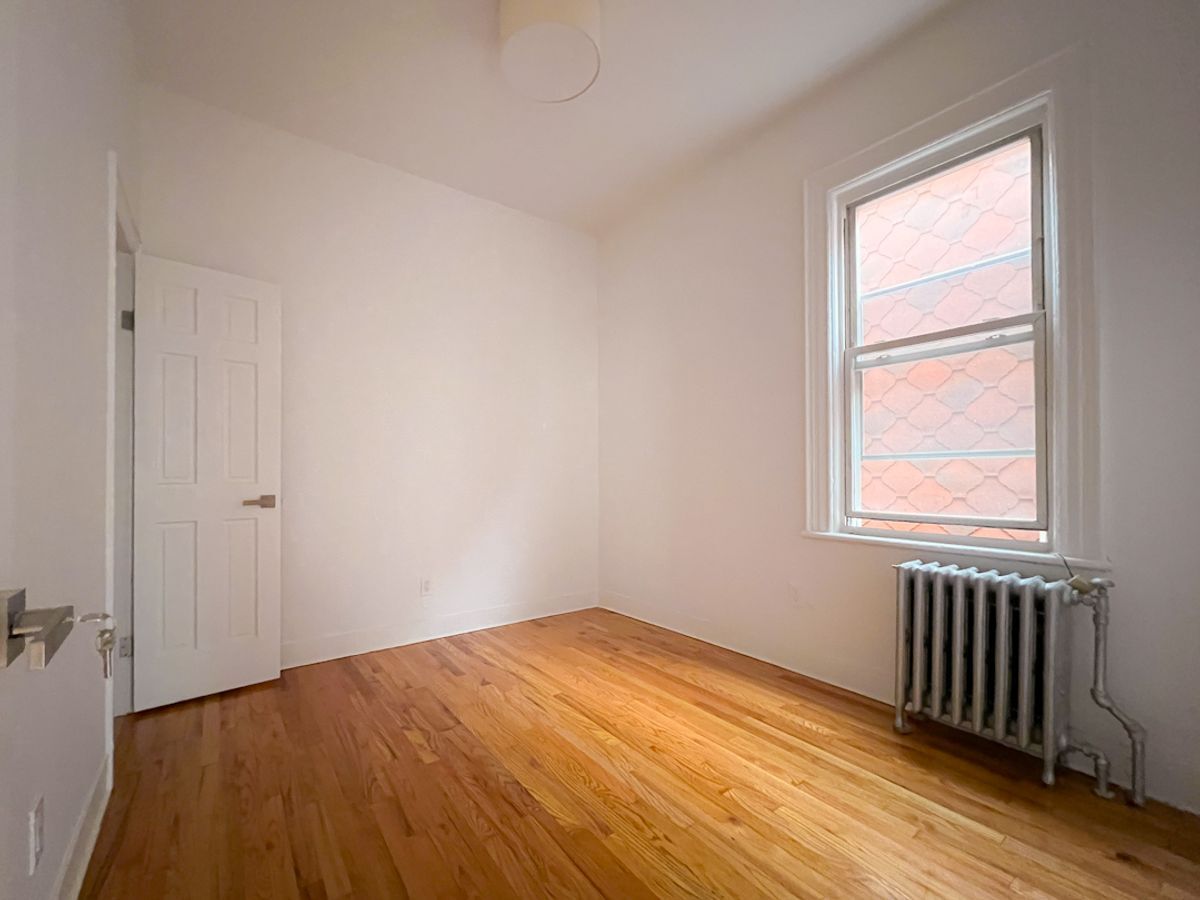 Building Photo - 42 STREET