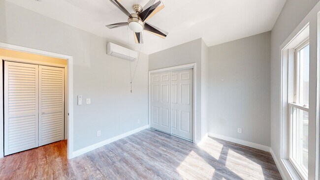 Building Photo - 1411 Peralta St