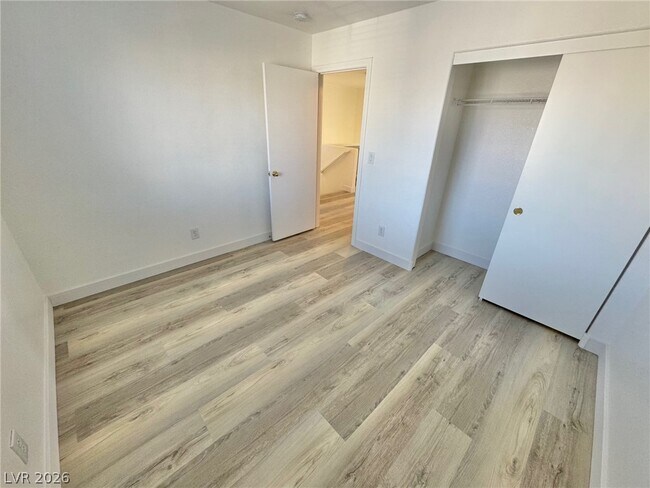 Building Photo - 9511 W Spring Blush Ave