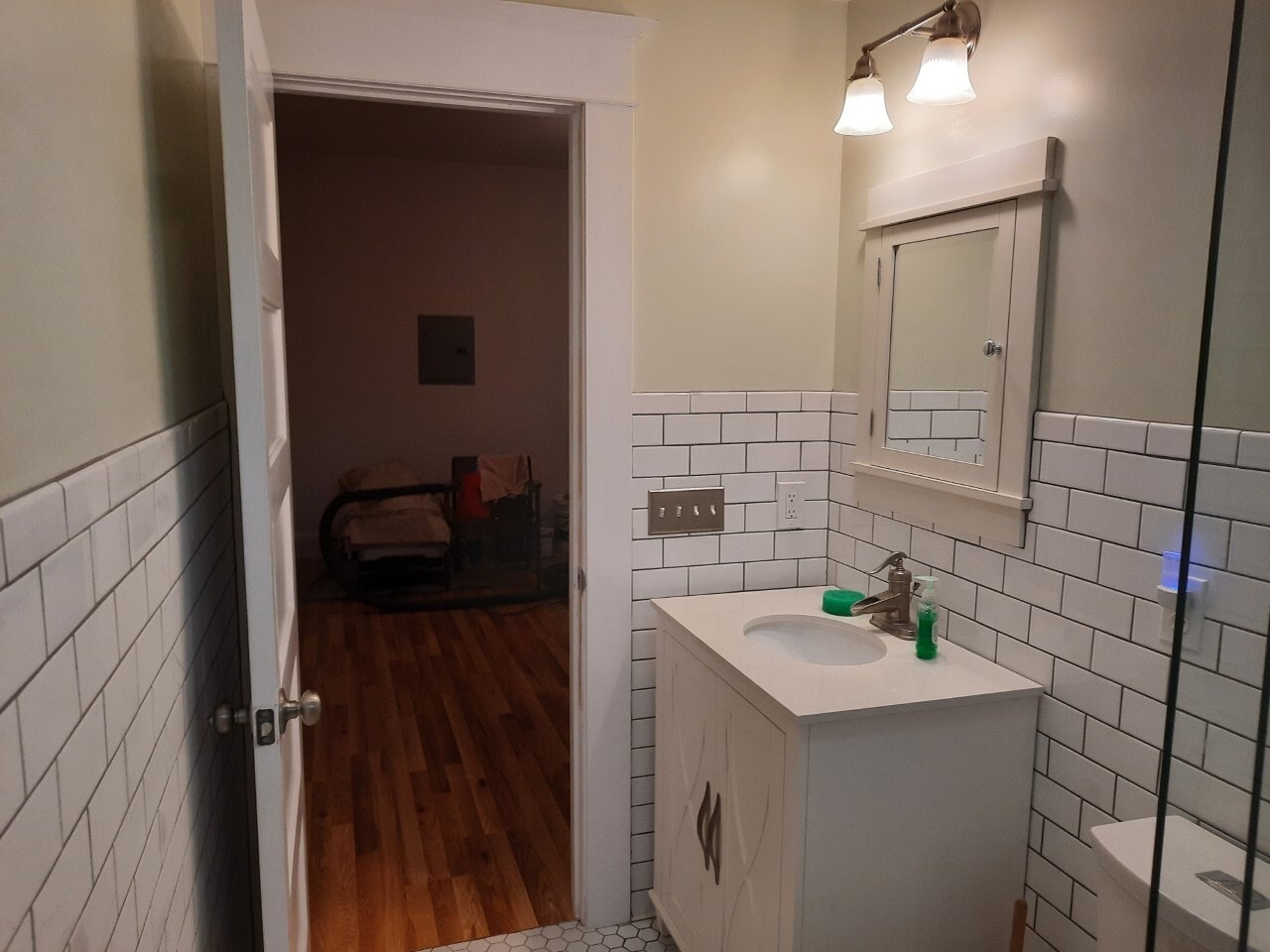 Bathroom - 602 E McLoughlin Blvd