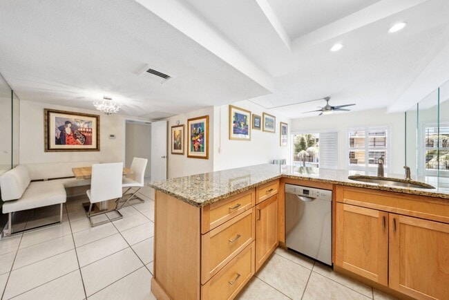 Building Photo - 3230 S Ocean Blvd