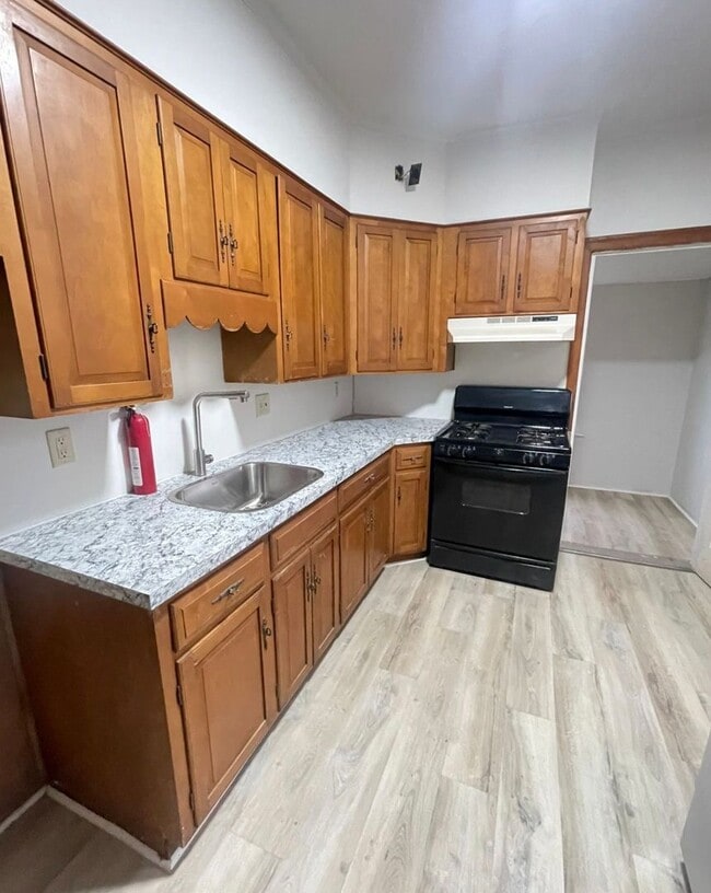 Building Photo - 3 Bed/ 1 Bath Home for Rent-237 N. Sherman St., York, PA