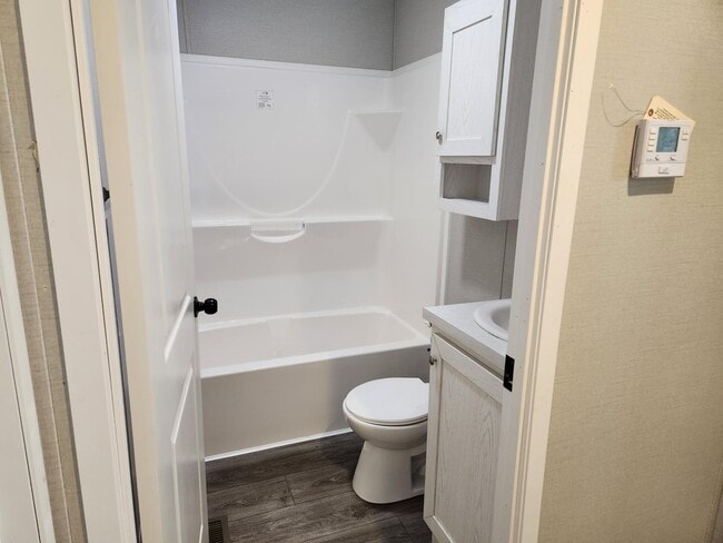 Building Photo - 210 Bobwhite Ln