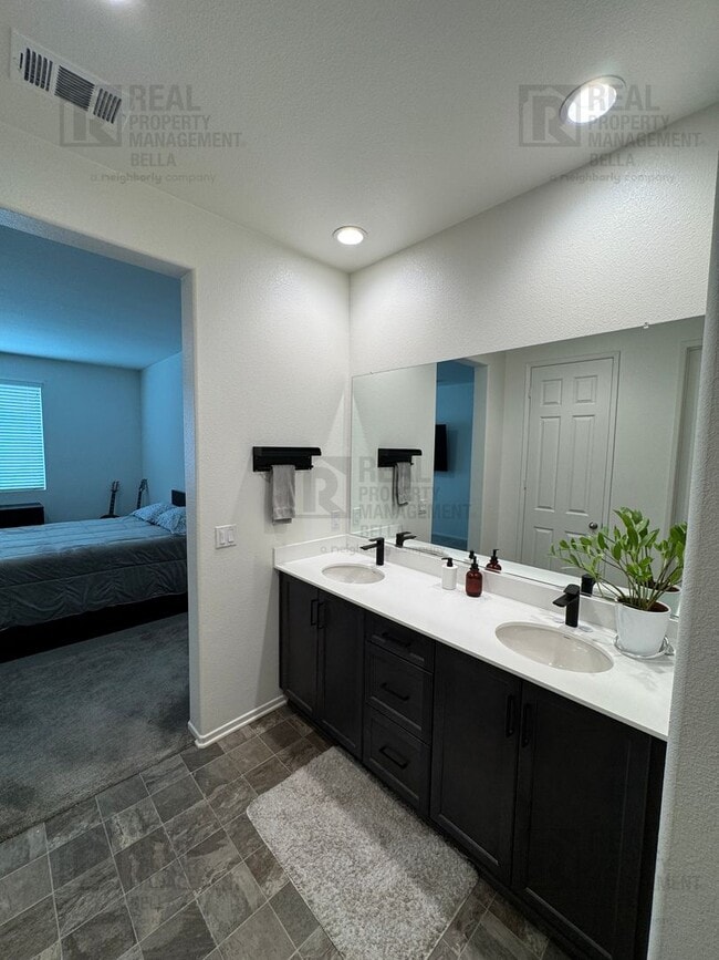 Building Photo - Beautiful 3 Bed, 2 Bath Single-Story Home in McSweeny Farms with Open-Concept Living
