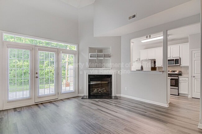 Building Photo - 5972 Hollow Wood Ct