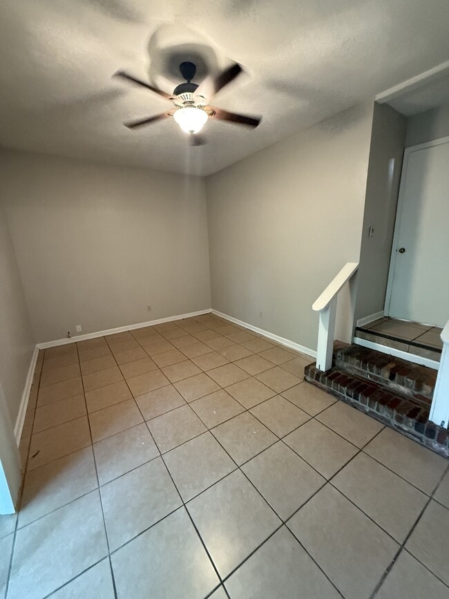 Building Photo - 2013 Canewood Ct