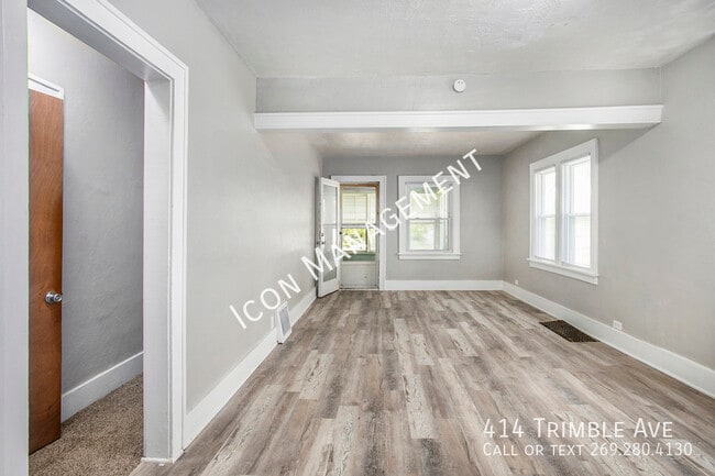 Building Photo - 414 Trimble Ave