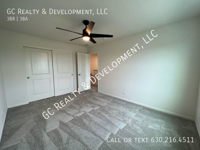 Building Photo - ***WOODLORE ESTATES / 3 BDRM / 2.5 BTH / A...