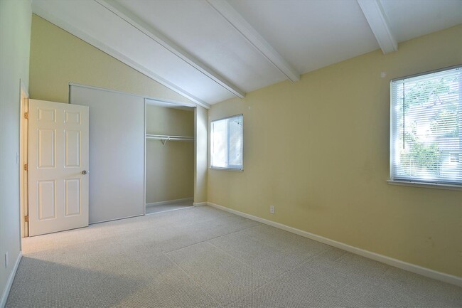 Building Photo - Remodeled townhouse with AC, Top Cupertino...