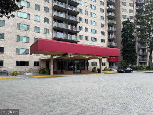 Building Photo - 2500 N Van Dorn St