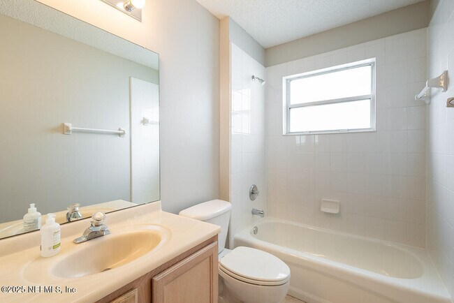 Building Photo - 1618 Highland View Ct
